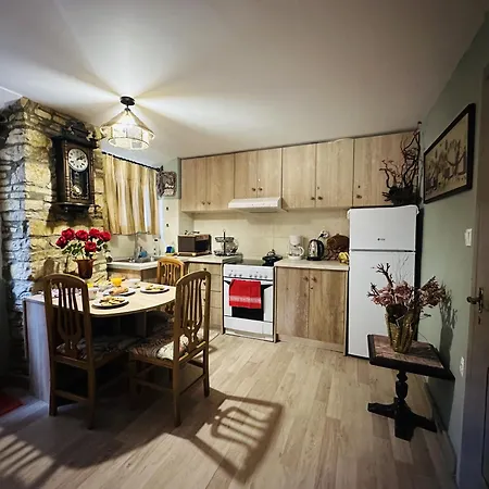 Chrysa's Old Town Corfu (city)