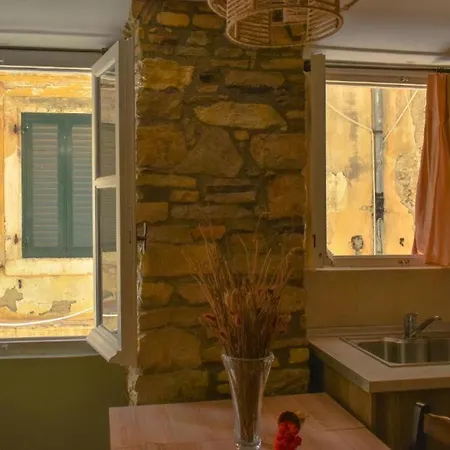 Chrysa's Old Town アパート *